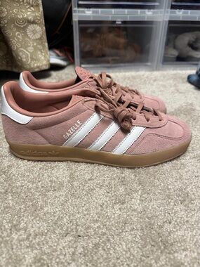 adidas Gazelle Women’s Suede Sneakers in warm clay and White
